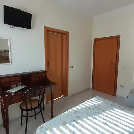 Le Ginestre Bed & Breakfast *